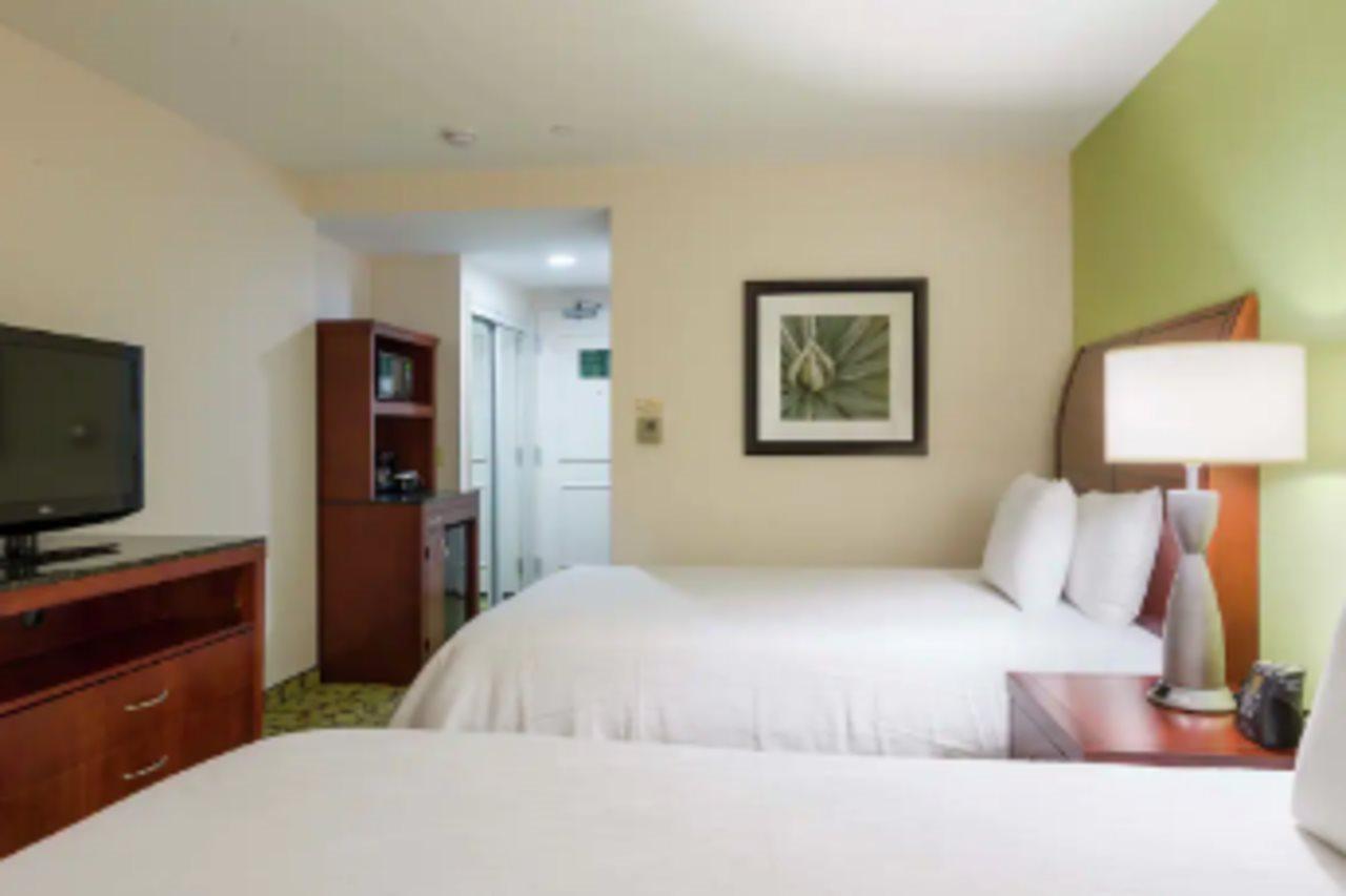 Hilton Garden Inn Queens/Jfk Нью-Йорк Экстерьер фото