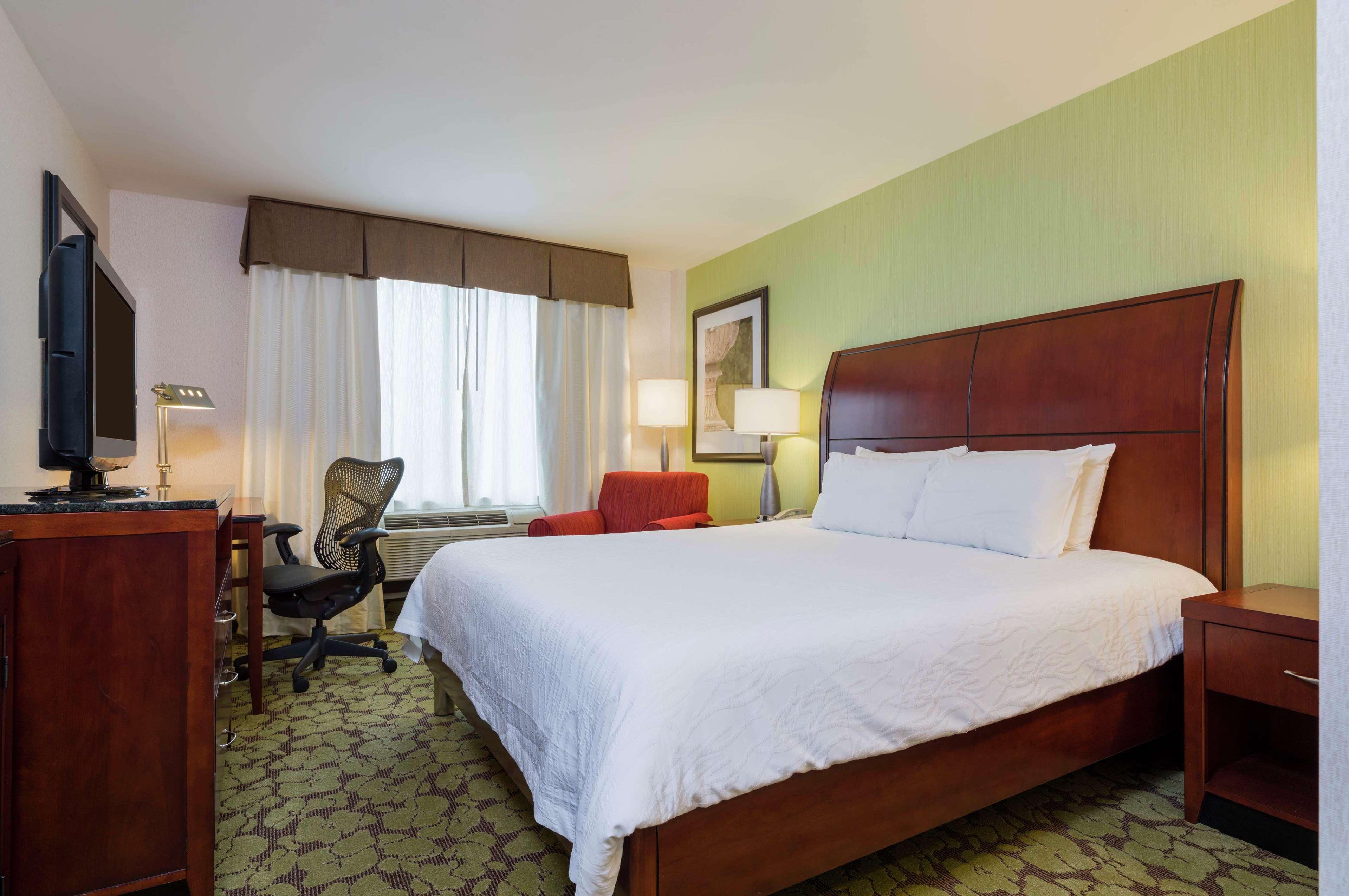 Hilton Garden Inn Queens/Jfk Нью-Йорк Экстерьер фото