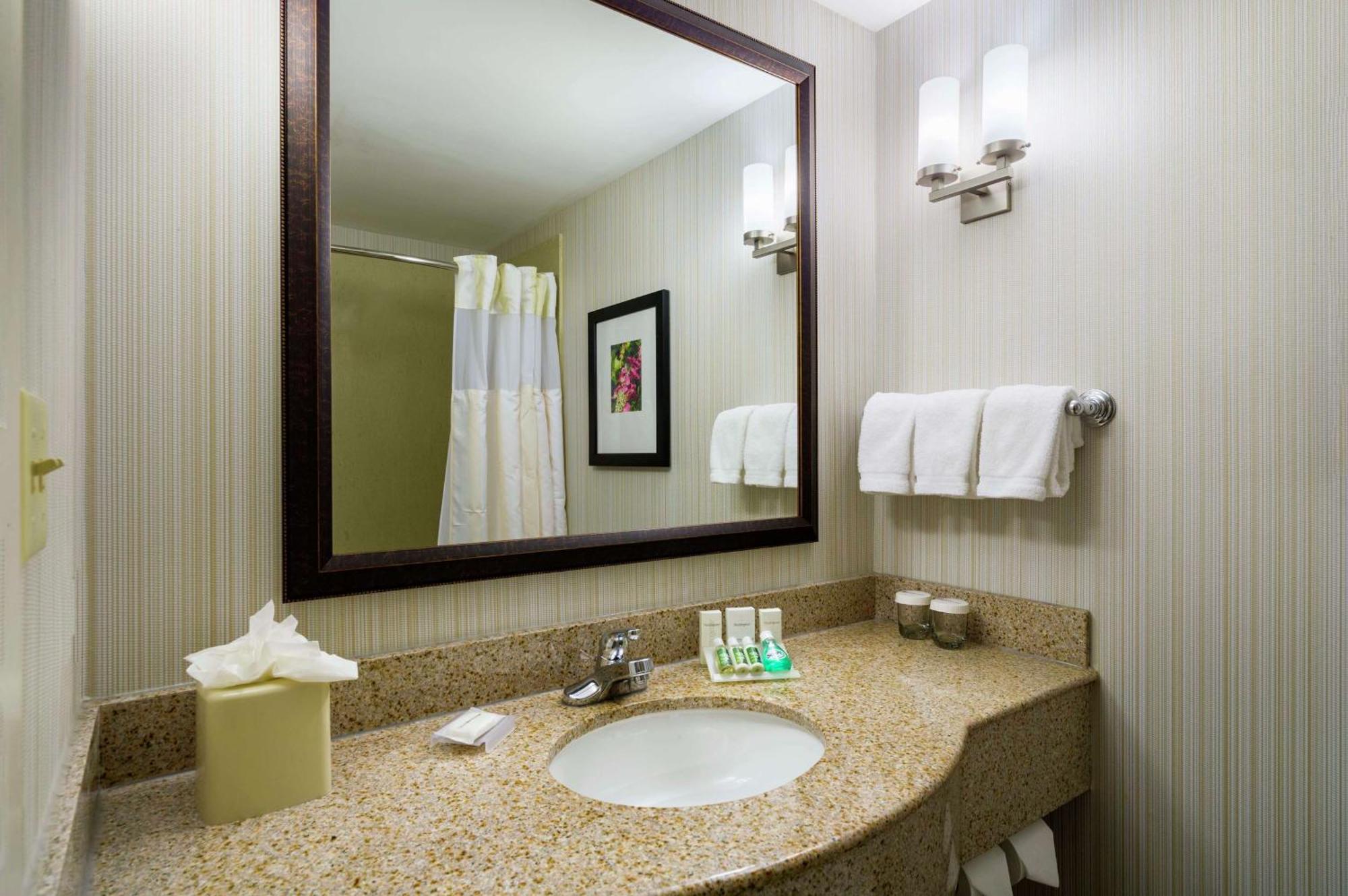 Hilton Garden Inn Queens/Jfk Нью-Йорк Экстерьер фото