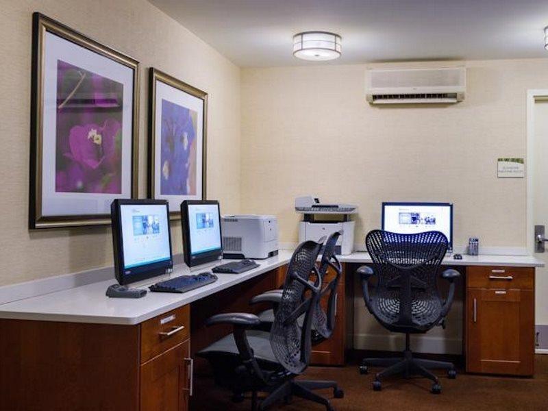 Hilton Garden Inn Queens/Jfk Нью-Йорк Экстерьер фото