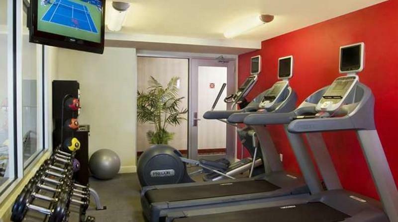 Hilton Garden Inn Queens/Jfk Нью-Йорк Экстерьер фото