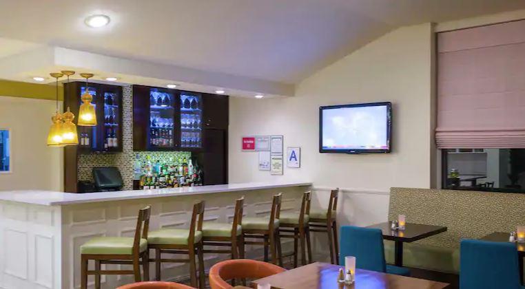 Hilton Garden Inn Queens/Jfk Нью-Йорк Экстерьер фото